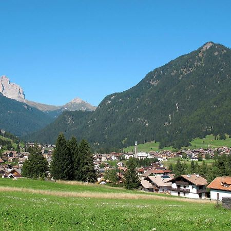 Apartment Maura-1 By Interhome Pozza di Fassa Luaran gambar