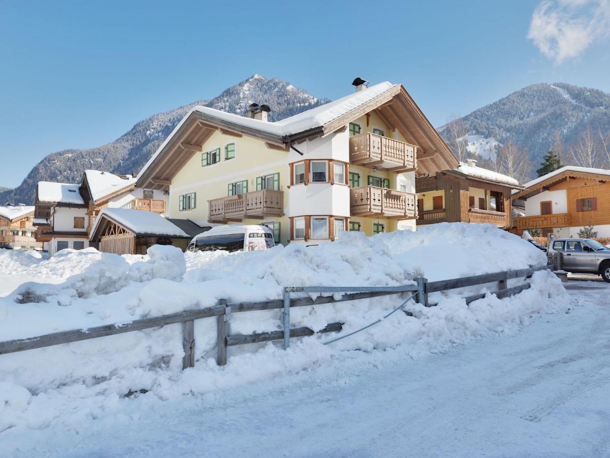 Apartment Maura-1 By Interhome Pozza di Fassa Luaran gambar