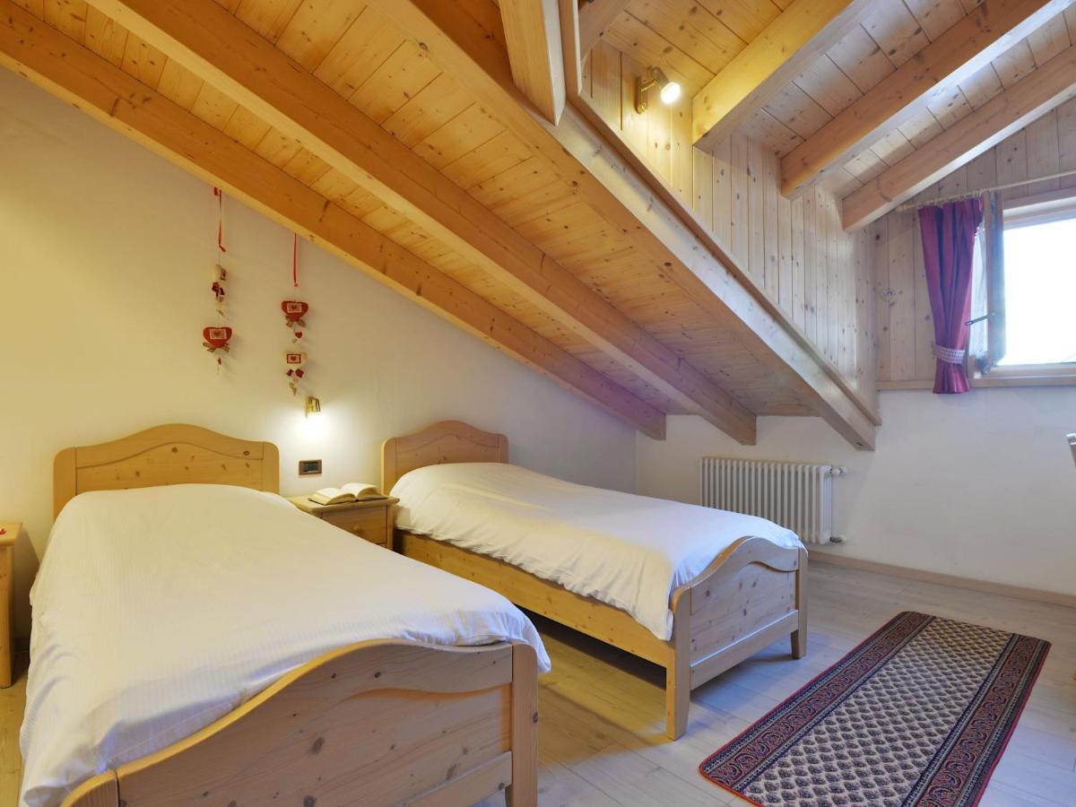 Apartment Maura-1 By Interhome Pozza di Fassa Luaran gambar