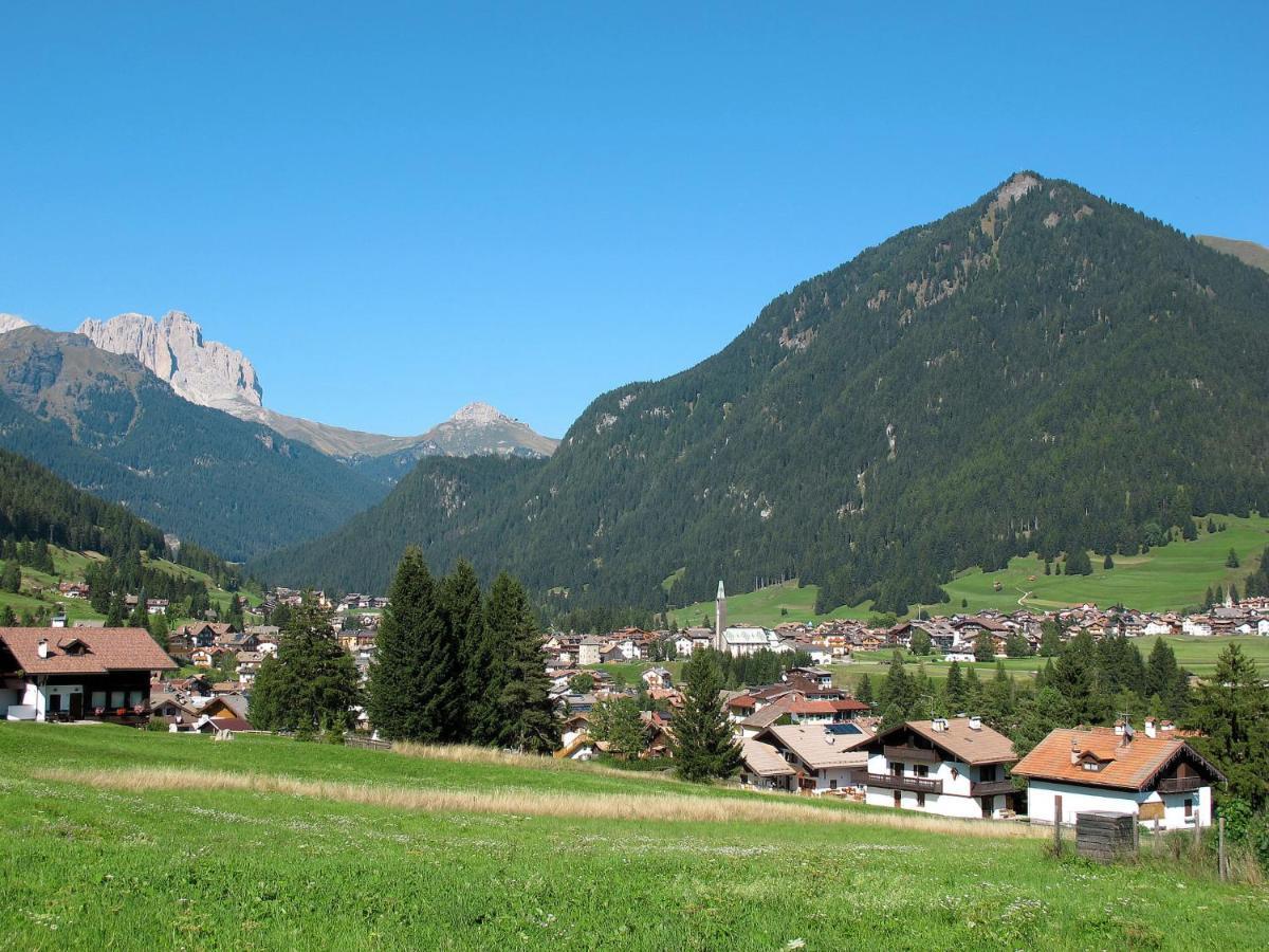Apartment Maura-1 By Interhome Pozza di Fassa Luaran gambar