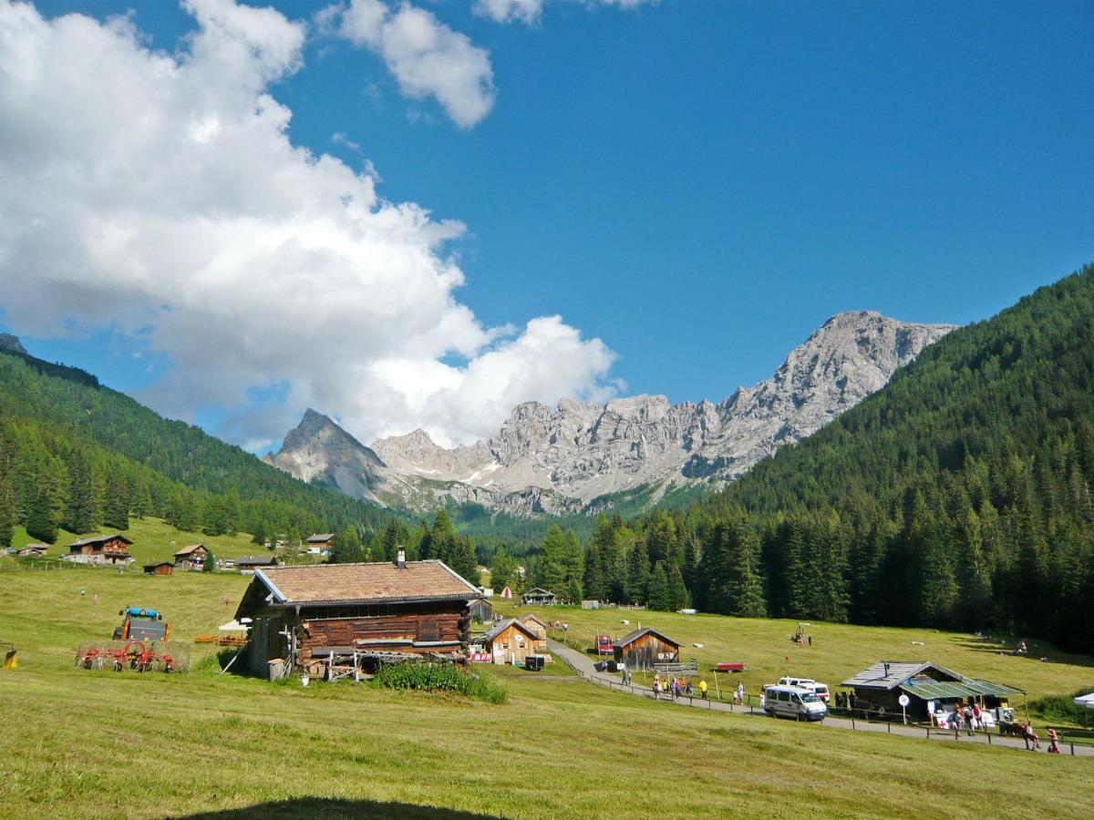 Apartment Maura-1 By Interhome Pozza di Fassa Luaran gambar